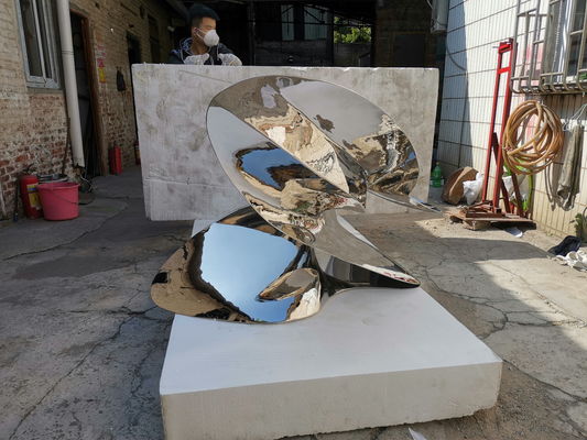 Handmade 316 Stainless Steel Sculpture Handicraft Steel Garden Sculptures Surface Polishing